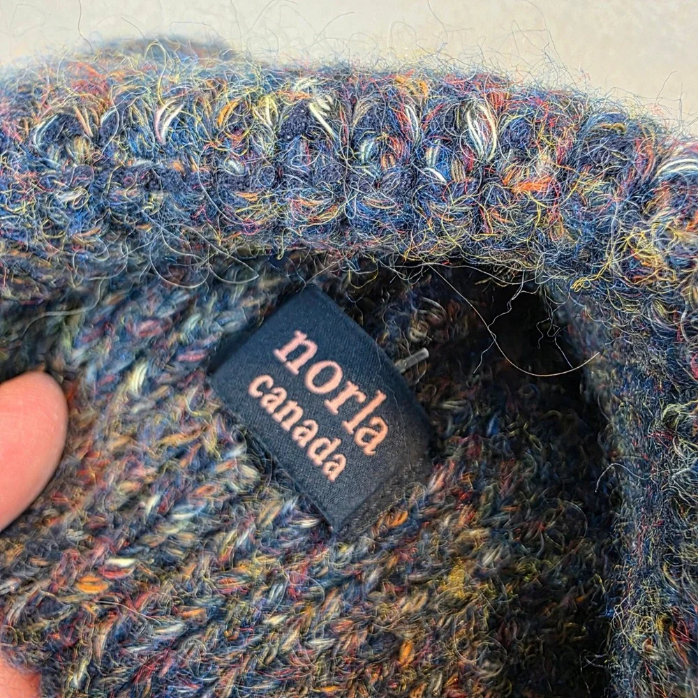 Norla Canada Womens Blue Marled Wool Blend Ribbed Knit Beanie Peach Pom Pom Hat
